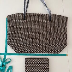 Beach bag with wallet